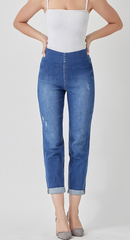 HR PULL ON BOYFRIEND