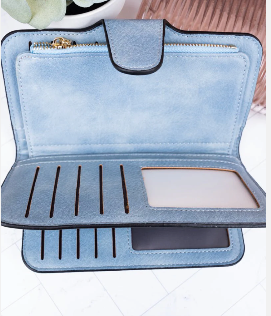ESSENTIALS WALLET