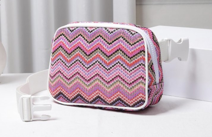 ZIGZAG STRAW SLING BELTBAG