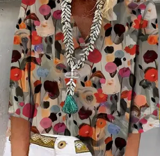 FLORAL 3/4 SLV VNECK BLOUSE