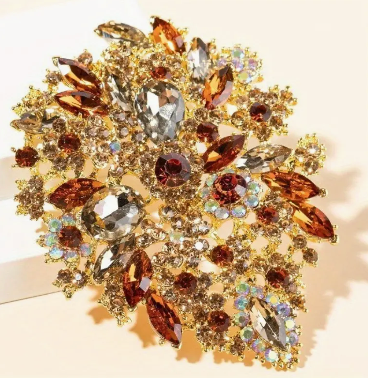 VINTAGE BROOCH CRYSTAL