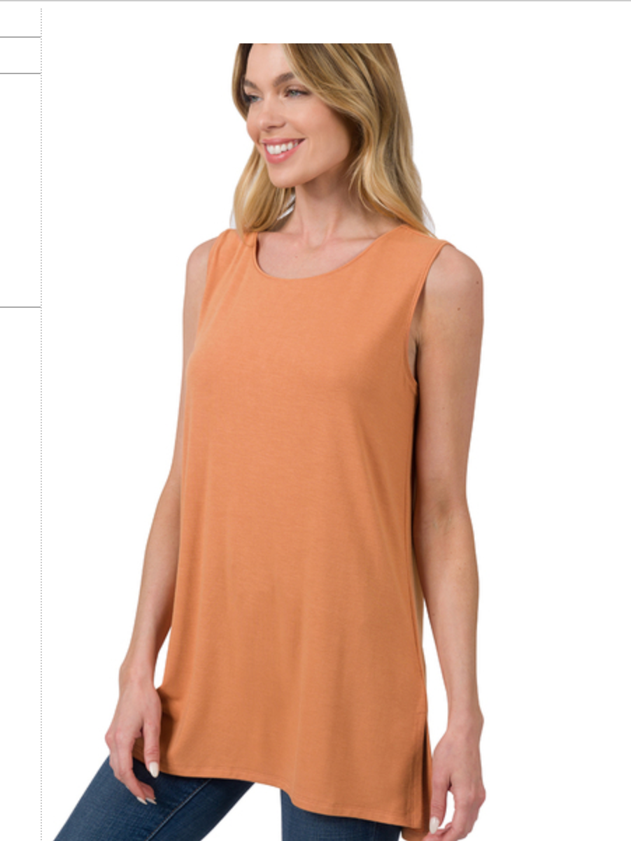 SLEEVELESS ROUND TOP
