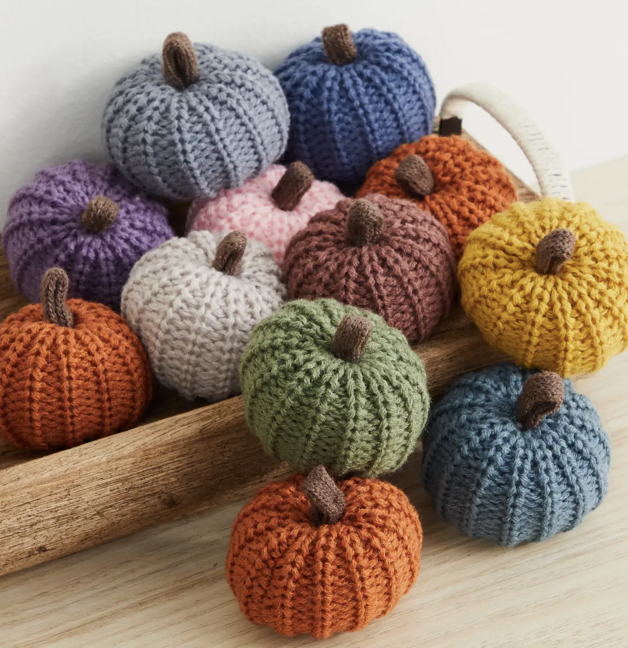 KNIT PUMPKIN ASST COLORS