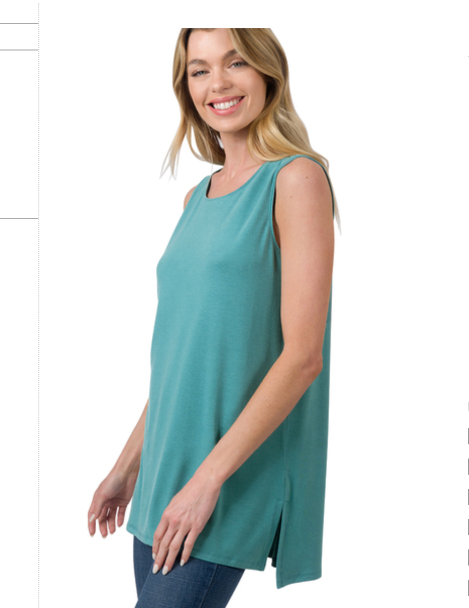 SLEEVELESS ROUND TOP