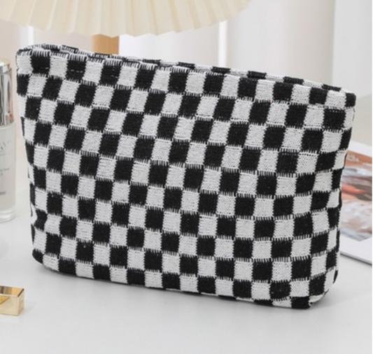 MAKEUP CHECKERED CLUTCH