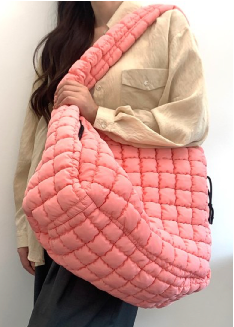 OVRSZD QUILTED CARRYALL BAG