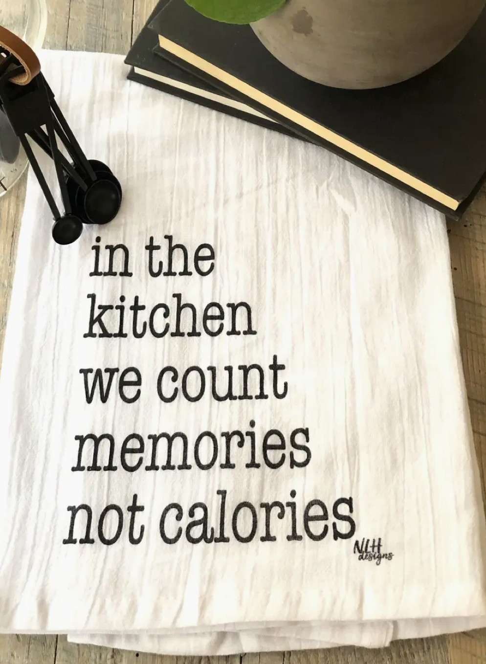 IN THE KITCHEN TEA TOWEL