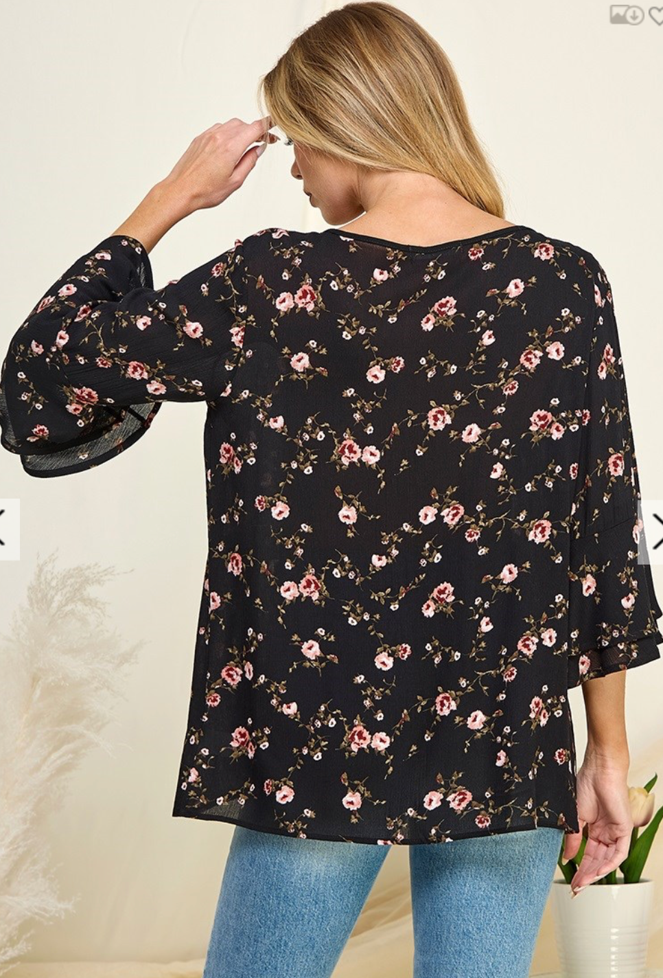 FLORAL RUFFLE SLEEVE TOP