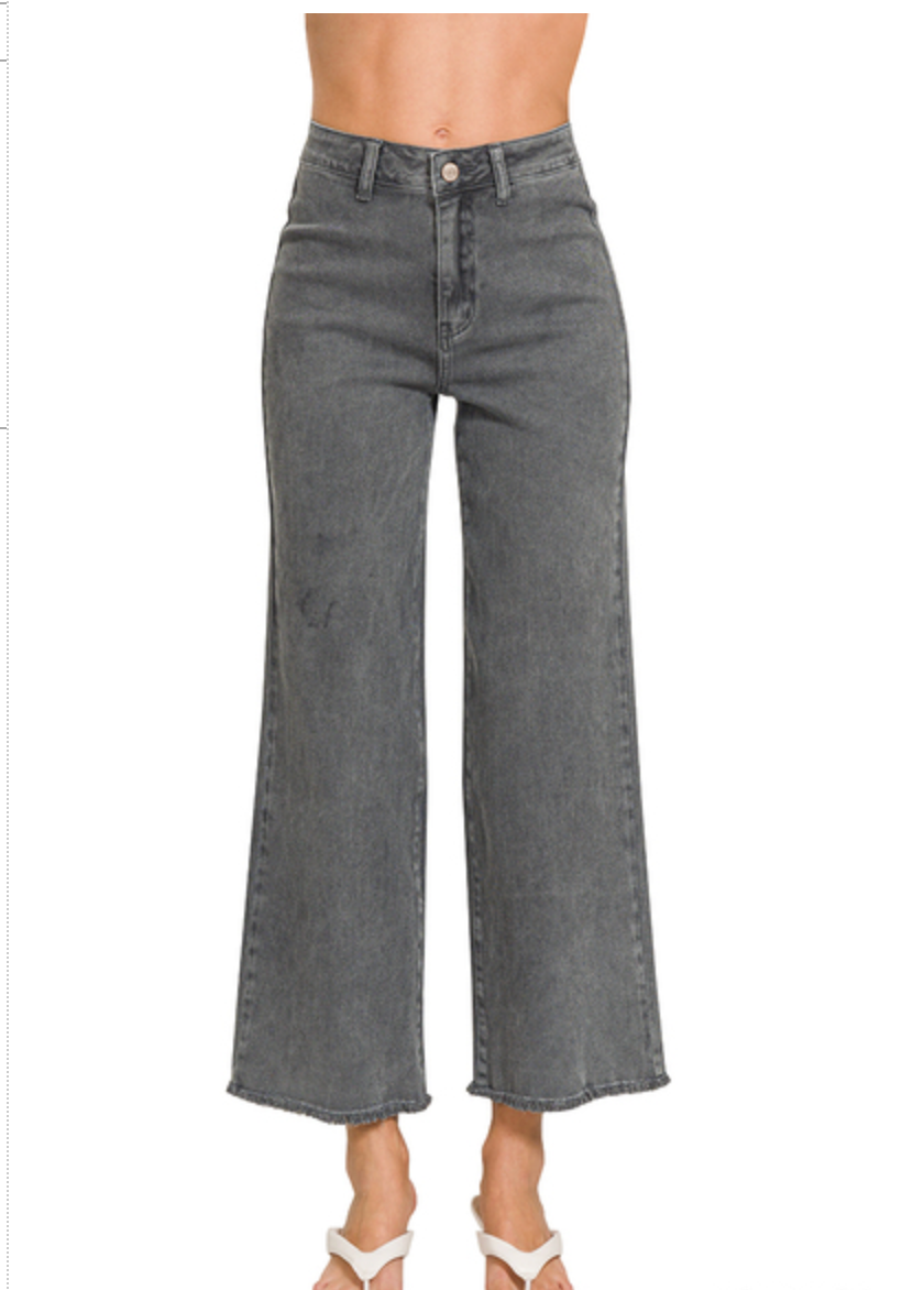 ACID WASH FRAYED CUT OFF