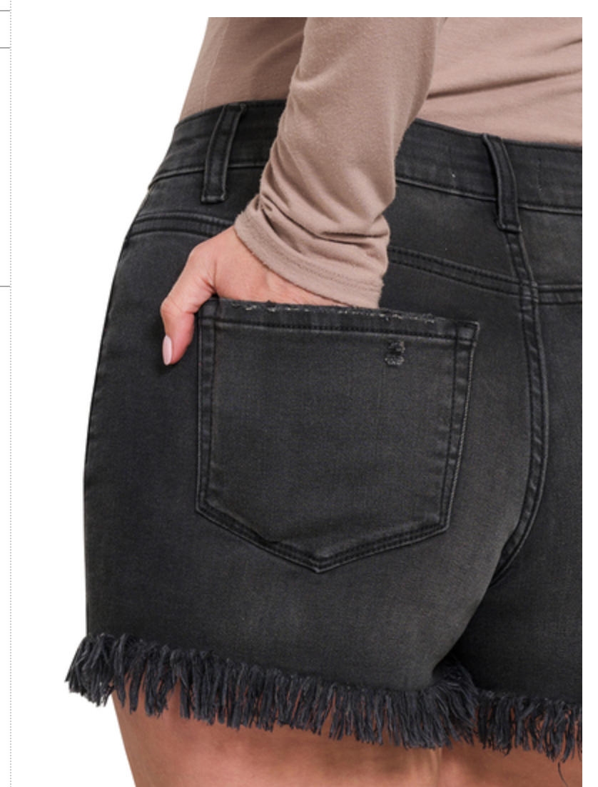 FRAY HEM BUTTONFLY SHORT