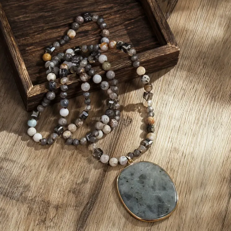 GLASS/BEAD STONE PENDANT