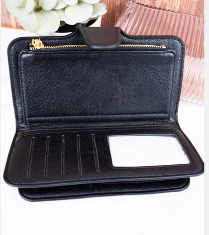 ESSENTIALS WALLET