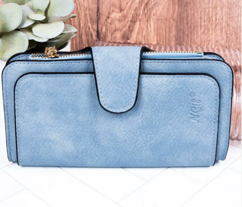 ESSENTIALS WALLET
