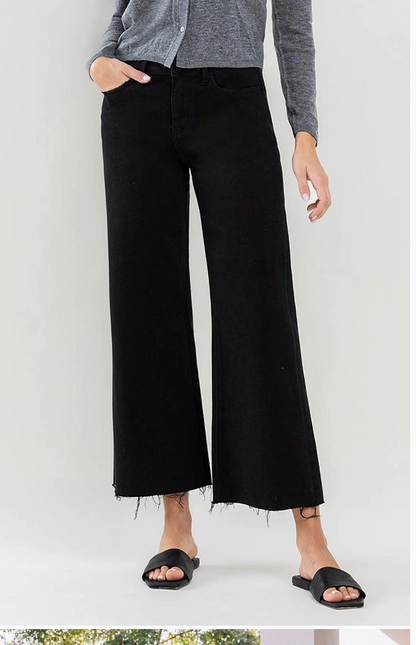 HR RAW EDGE WIDE CROP