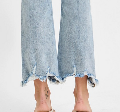 HR CROP FLARE FRAYED HEM