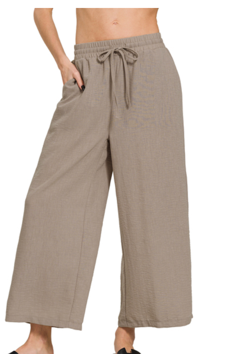 WOVEN CREPE ELASTIC WAIST CROP PANT