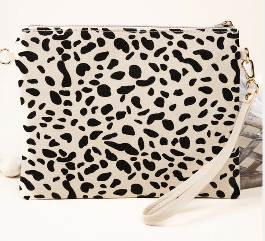 ANIMAL PRINT IVORY CLUTCH