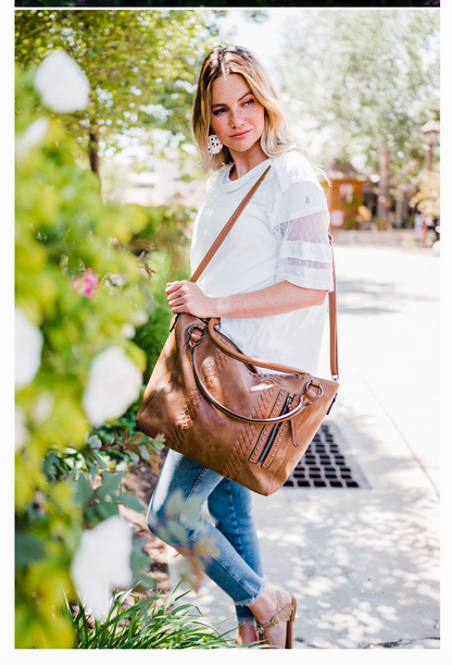 ASHLYNN OVERSIZED TOTE