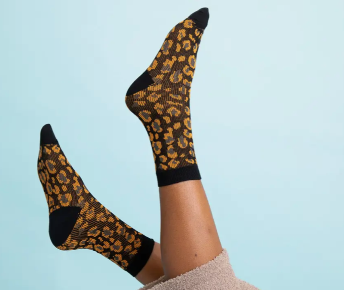 LEOPARD KNIT SOCKS
