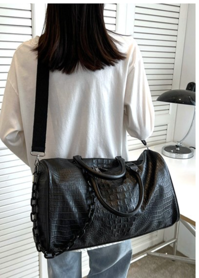 VEGAN LTHR WEEKENDER BAG