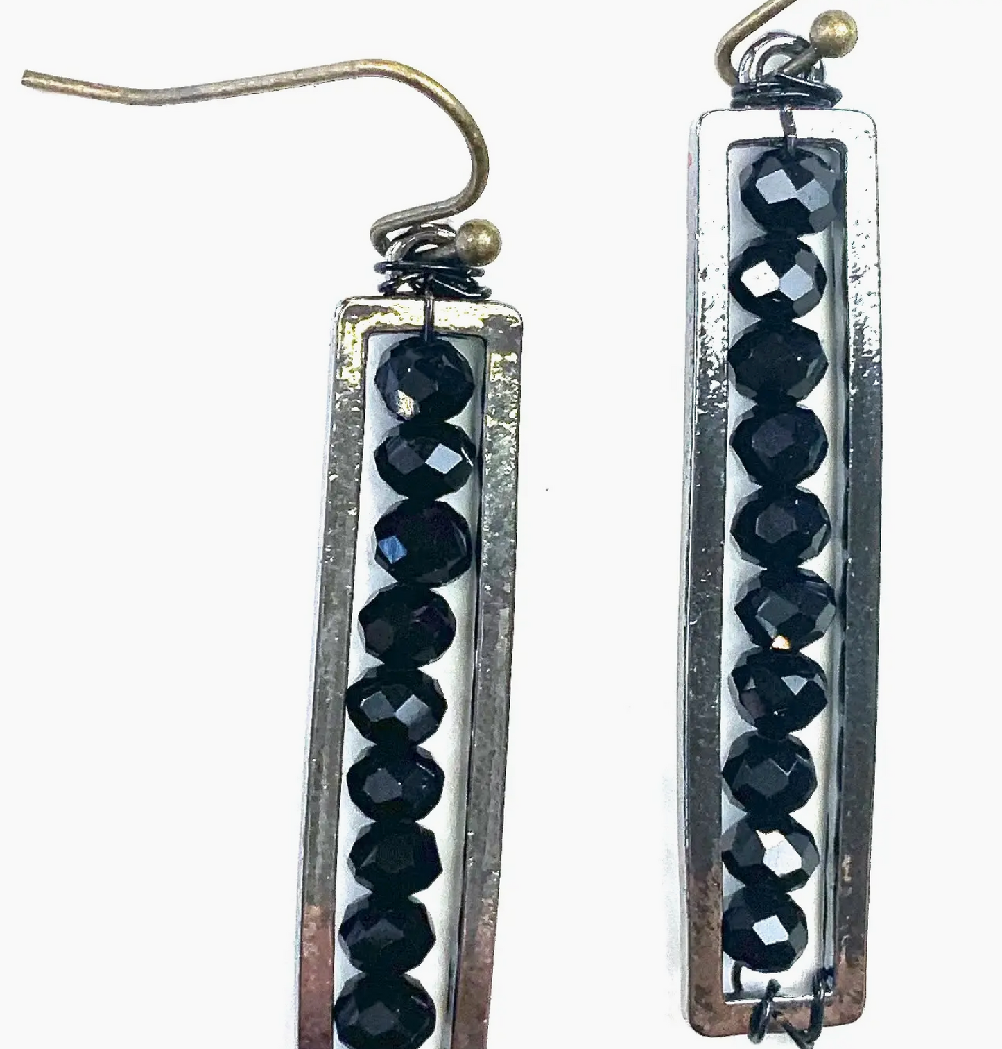 THIN BEADED EARRING