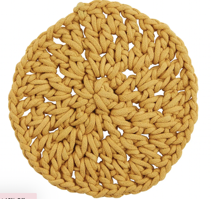 KNOTTED TRIVET