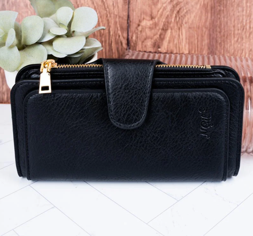 ESSENTIALS WALLET