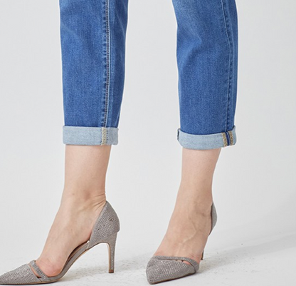 HR PULL ON BOYFRIEND