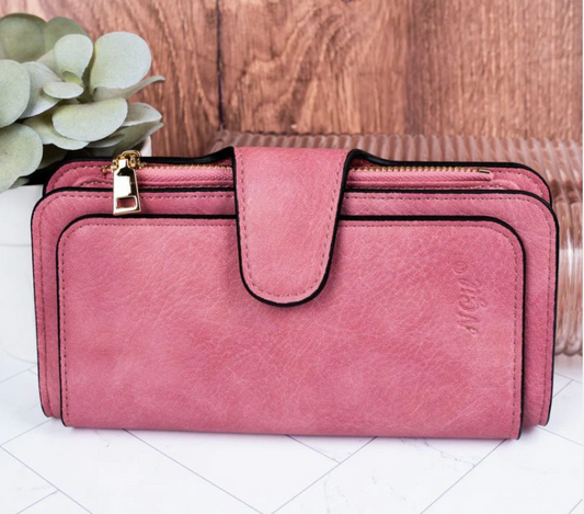 ESSENTIALS WALLET