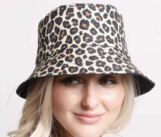 LEOPARD PRINT REVERSIBLE BUCKET HAT