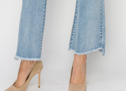 HR CROP FLARE SIDESTEP;