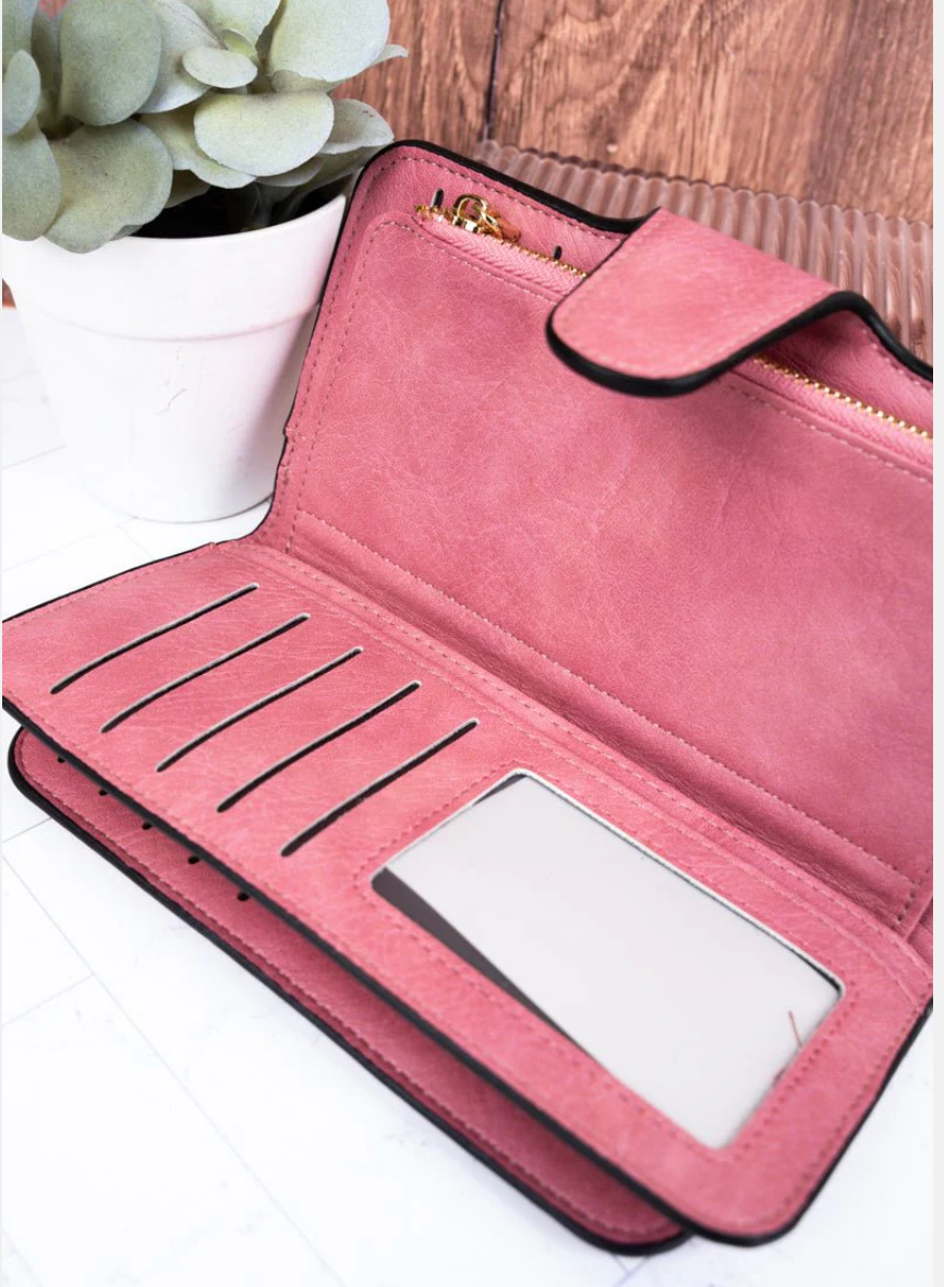 ESSENTIALS WALLET