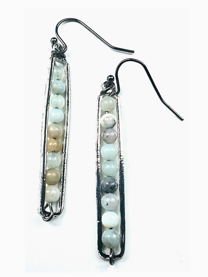 THIN BEADED EARRING