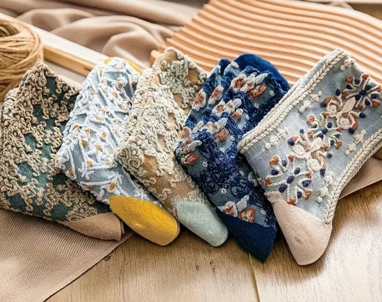 FLORAL SOCKS
