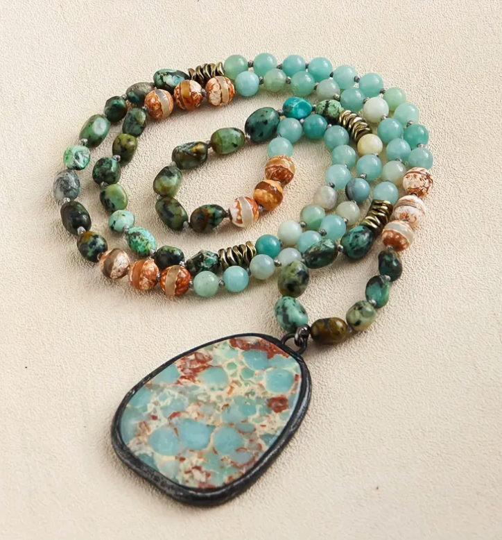 GLASS/BEAD STONE PENDANT