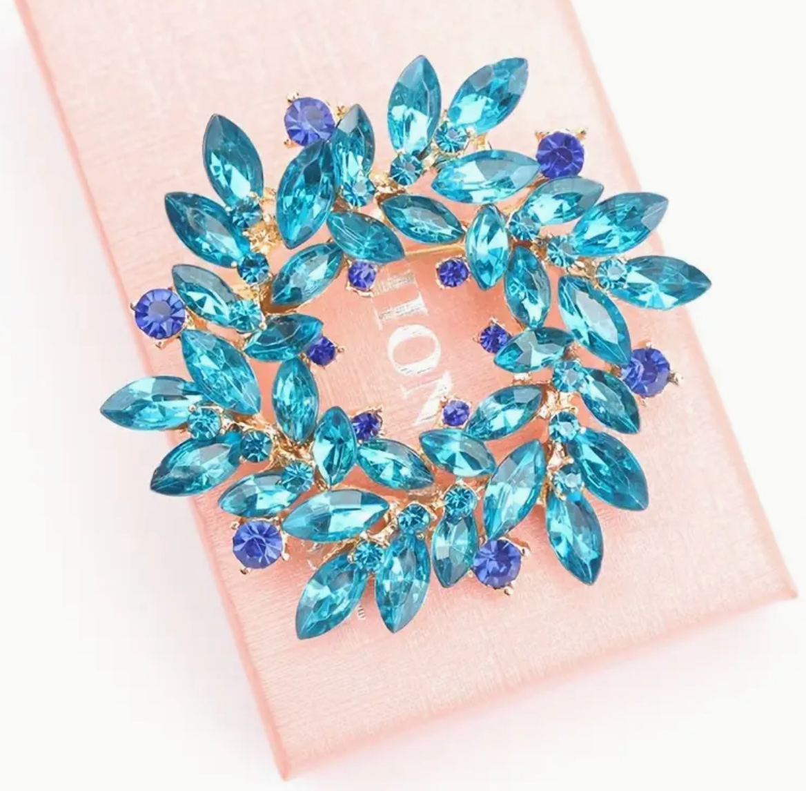 GARLAND BROOCH