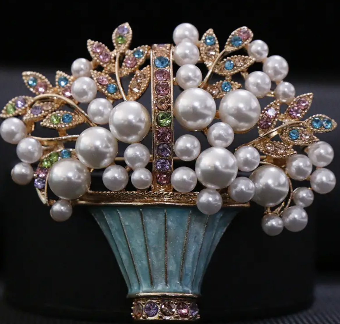 PEARL FLOWER BROOCH