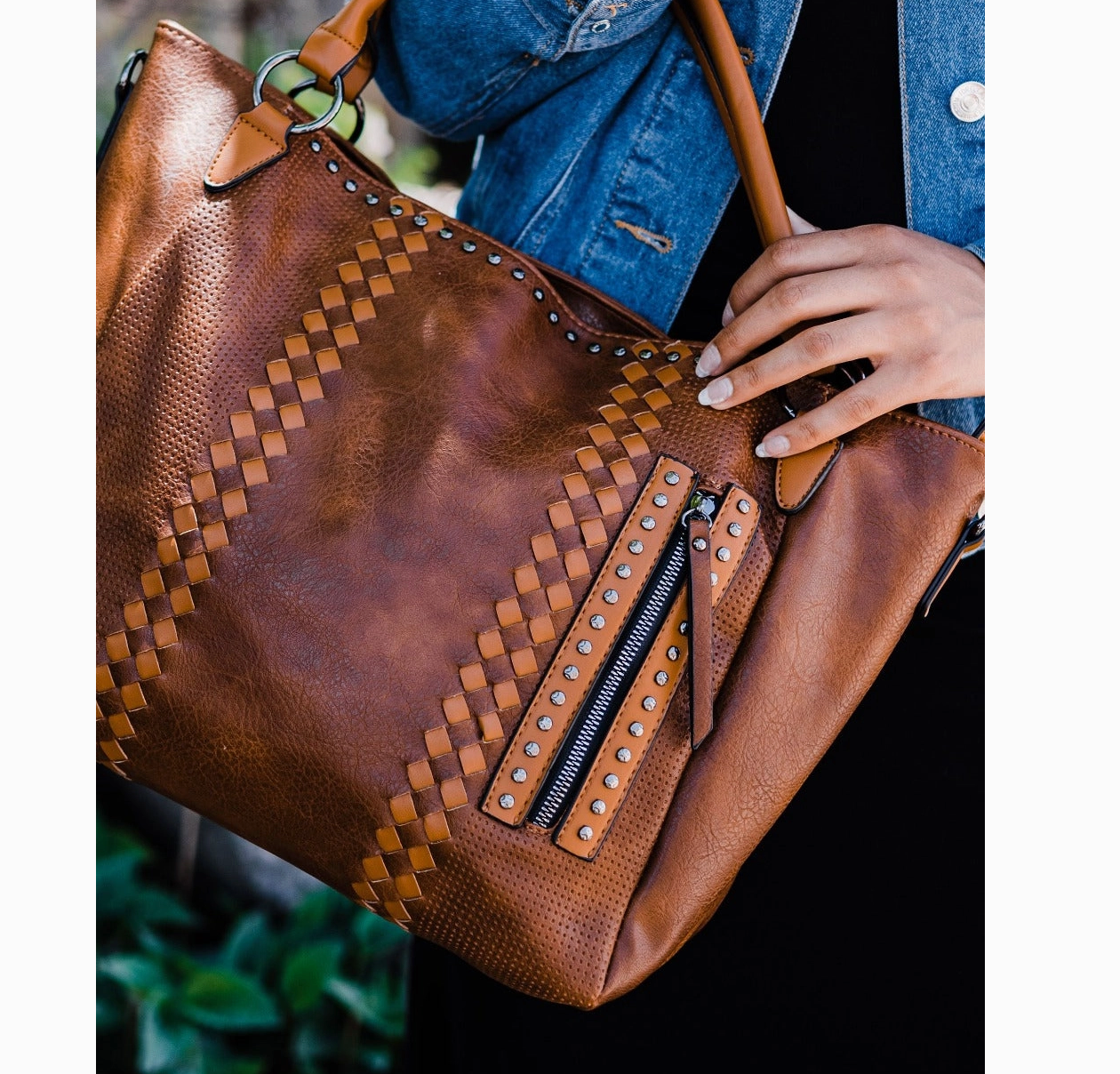 ASHLYNN OVERSIZED TOTE