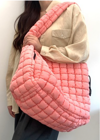 OVRSZD QUILTED CARRYALL BAG