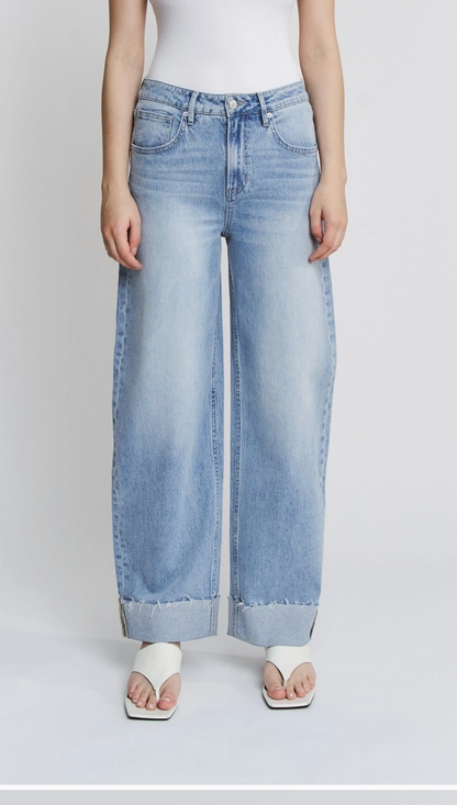 SUPER HR RAW HEM BARREL LEG